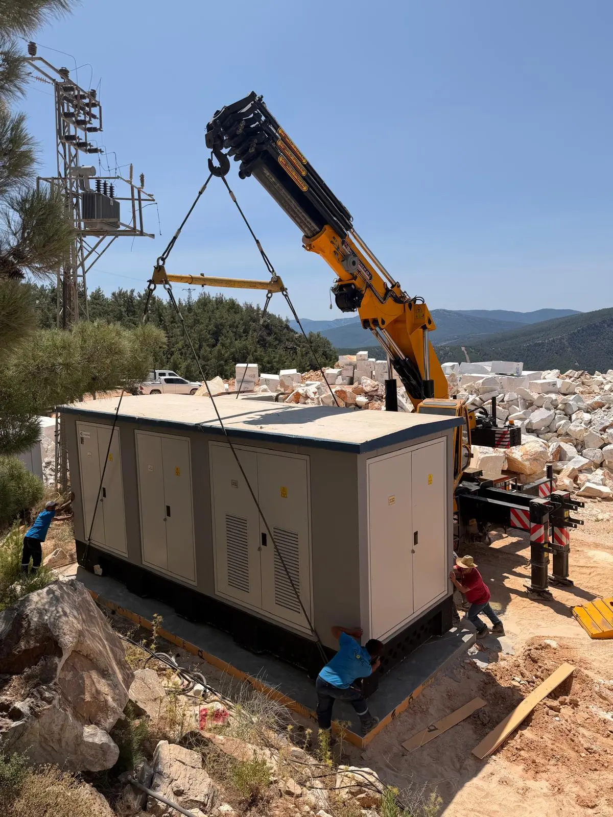 Trafo merkezi montajı ve g&uuml;&ccedil; artırımı